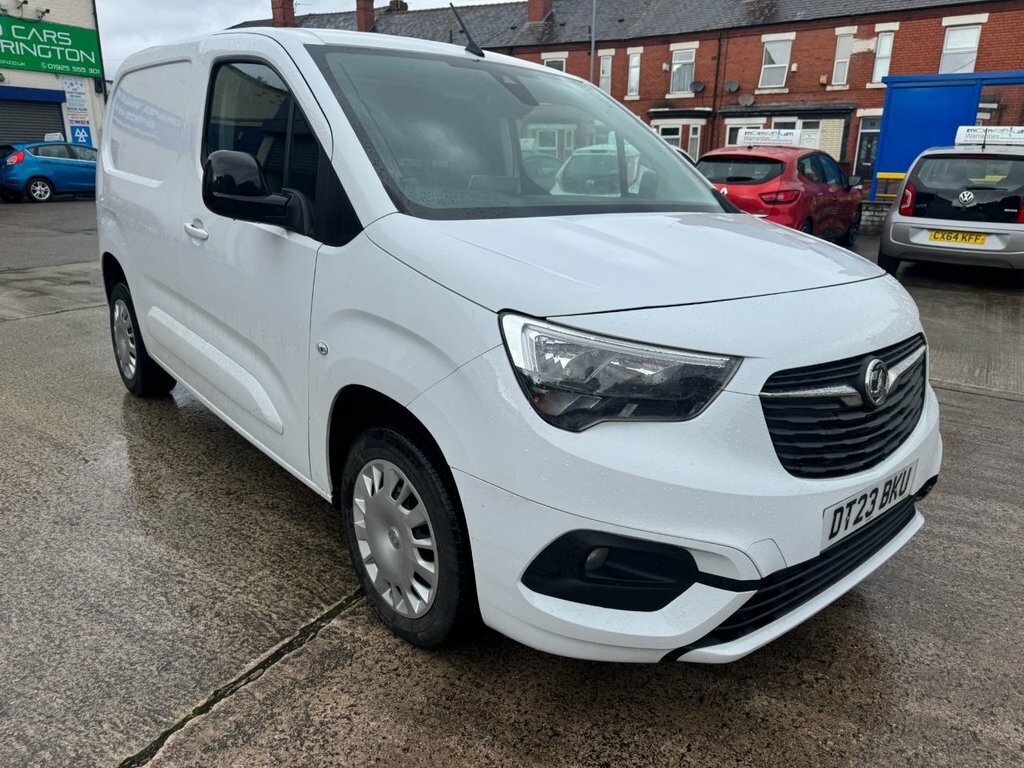 Vauxhall Combo 1.5L Pro White