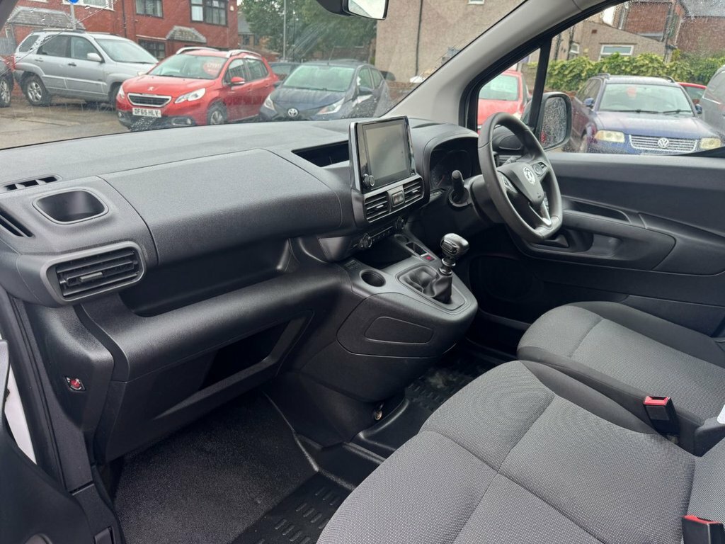 Vauxhall Combo 1.5L Pro White #5