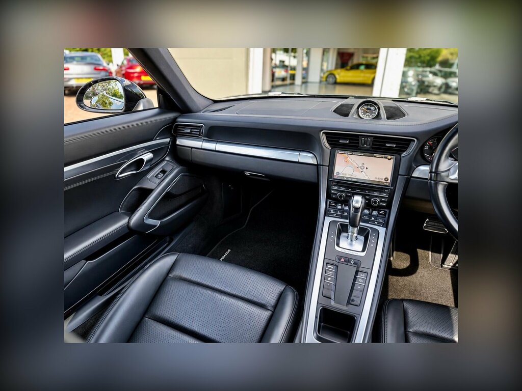 Porsche 911 Carrera S-a White #16