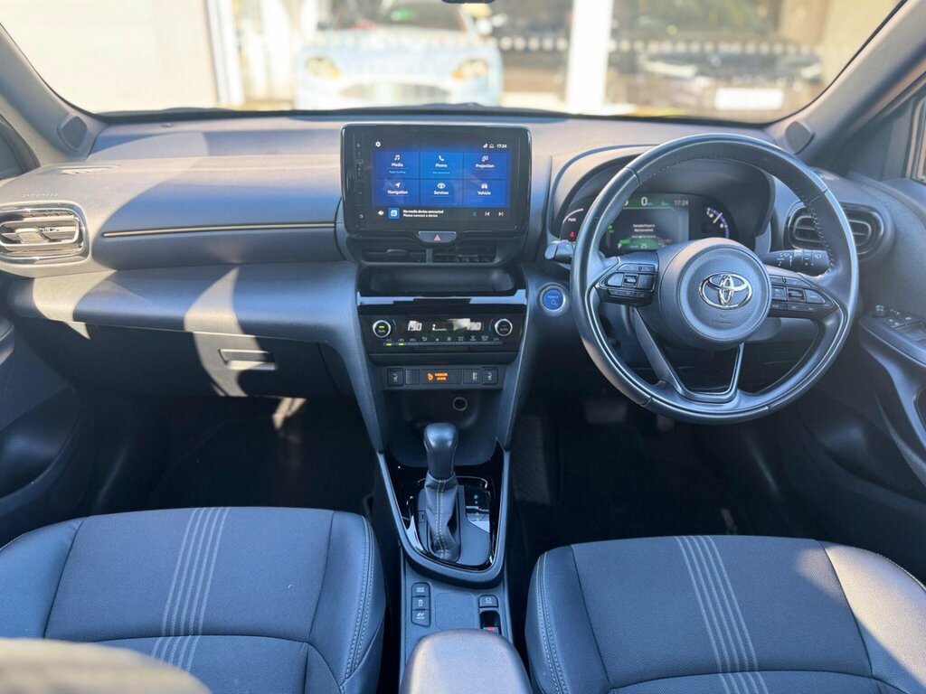 Toyota Yaris Cross 1.5 Vvt-h Dynamic E-cvt Euro 6 Ss Yellow #3