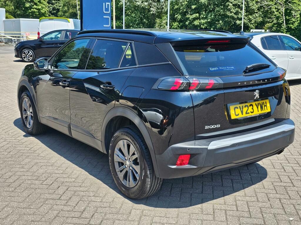 Peugeot 2008 1.2 Puretech Active Premium Suv Manua Black #5