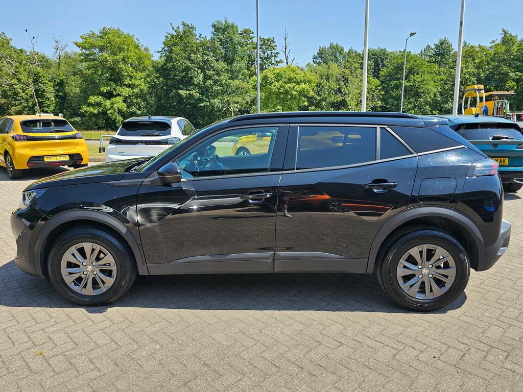 Peugeot 2008 1.2 Puretech Active Premium Suv Manua Black #4