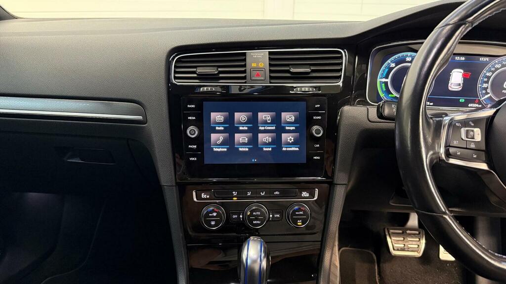 Volkswagen e-Golf 99Kw E-golf 35Kwh Black #33