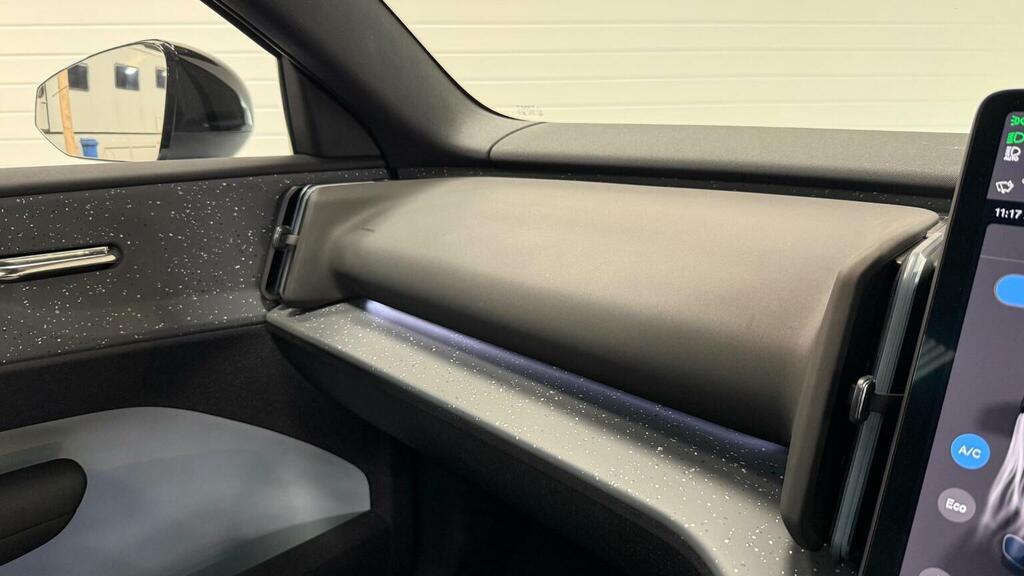 Volvo EX30 Single Motor Extended Range Ultra Sunroof, Harman  #30