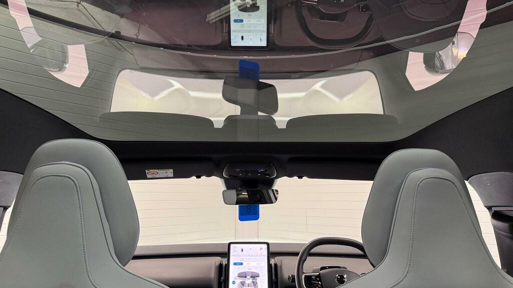Volvo EX30 Single Motor Extended Range Ultra Sunroof, Harman  #44