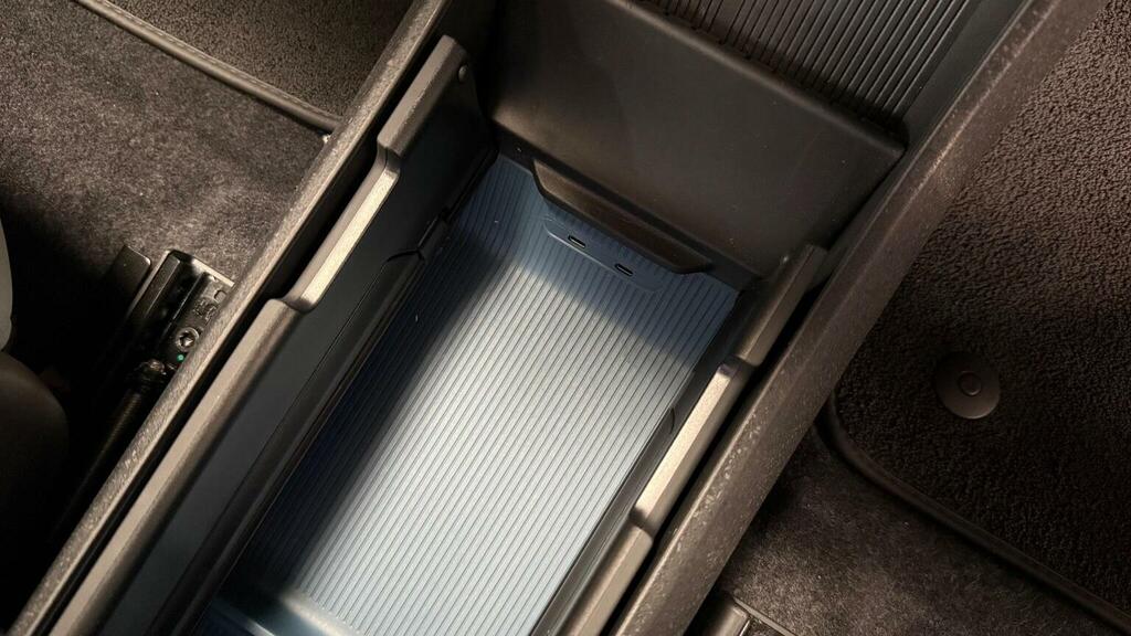 Volvo EX30 Single Motor Extended Range Ultra Sunroof, Harman  #35