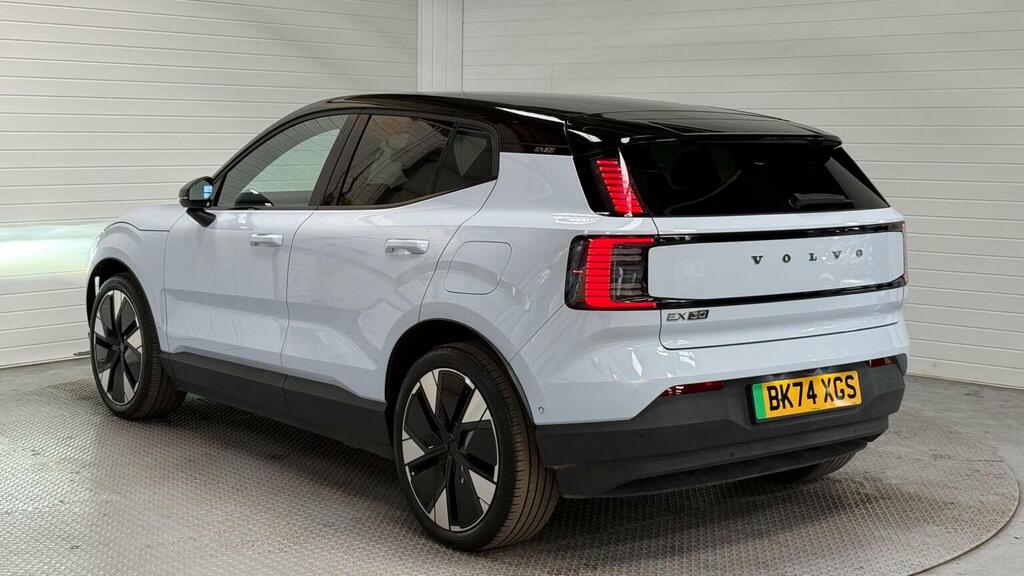 Volvo EX30 Single Motor Extended Range Ultra Sunroof, Harman  #8