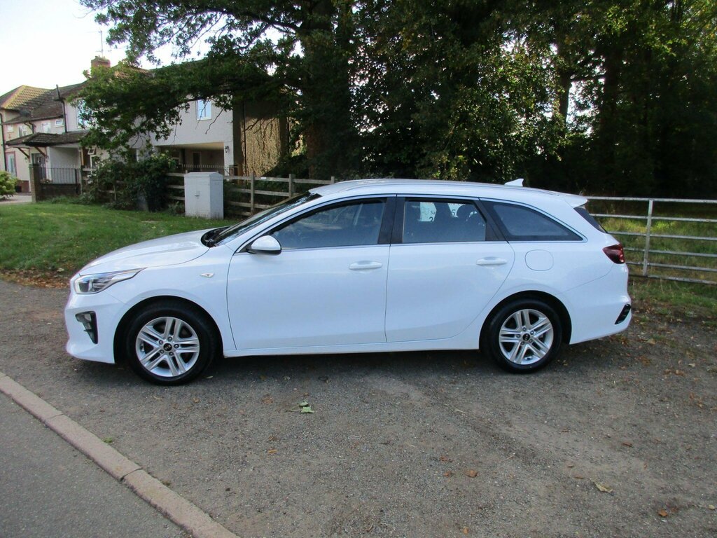 Kia Ceed 1.6 Crdi Mhev 2 Nav Sportswagon Euro 6 Ss White #6
