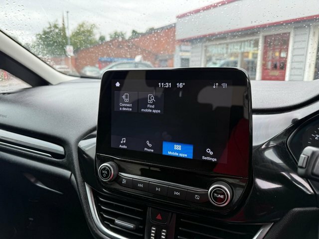 Ford Fiesta St-line White #20