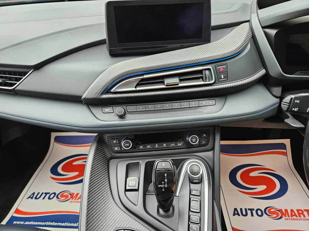 BMW i8 I8 Coupe White #24