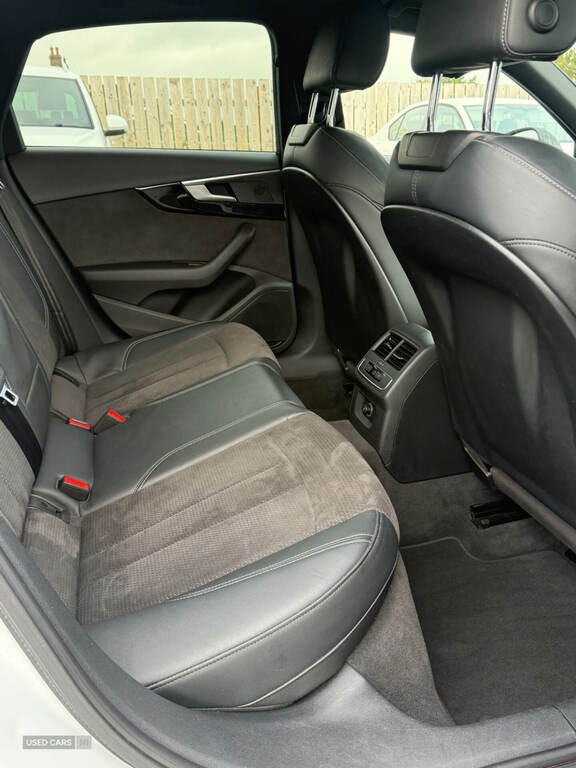 Audi A4 Sport 35 Tfsi 150 Ps S Tronic Black #13