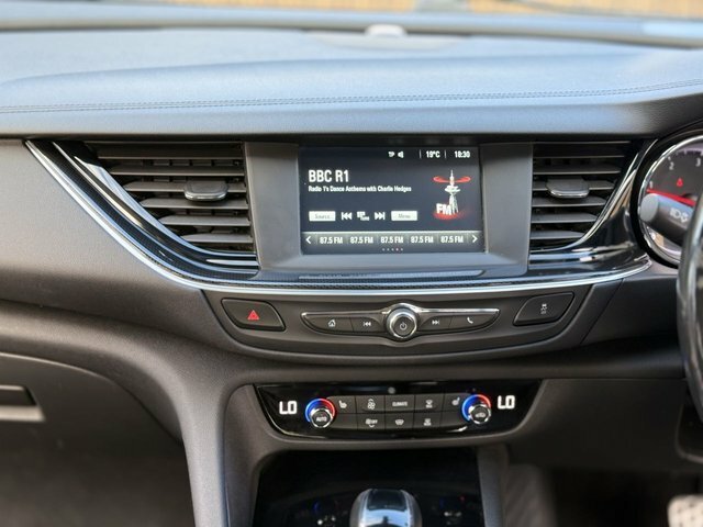 Vauxhall Insignia 2L Se Nav Black #25