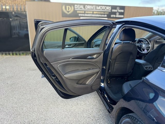 Vauxhall Insignia 2L Se Nav Black #9