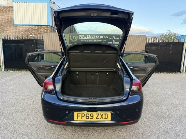 Vauxhall Insignia 2L Se Nav Black #14