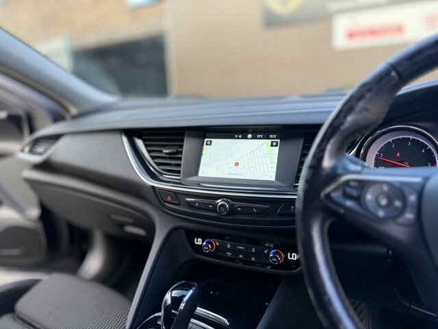 Vauxhall Insignia 2L Se Nav Black #42
