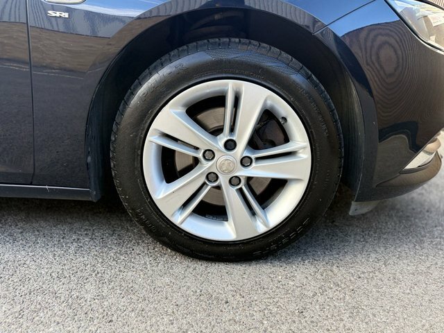 Vauxhall Insignia 2L Se Nav Black #47