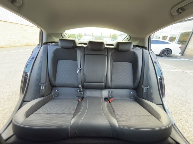 Vauxhall Insignia 2L Se Nav Black #19