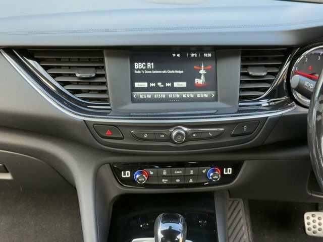 Vauxhall Insignia 2L Se Nav Black #26