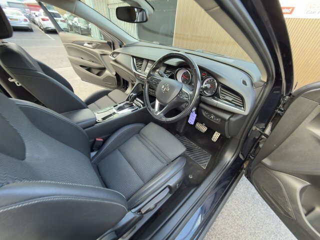Vauxhall Insignia 2L Se Nav Black #22