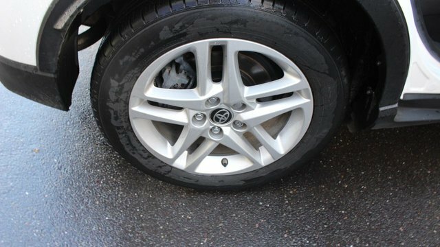 Toyota C-Hr 1.8 Vvt-h Gpf Icon Suv Hybrid Cvt Euro White #5