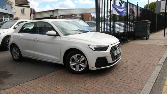 Audi A1 1.0 Tfsi 25 Technik Sportback S Tronic White #3