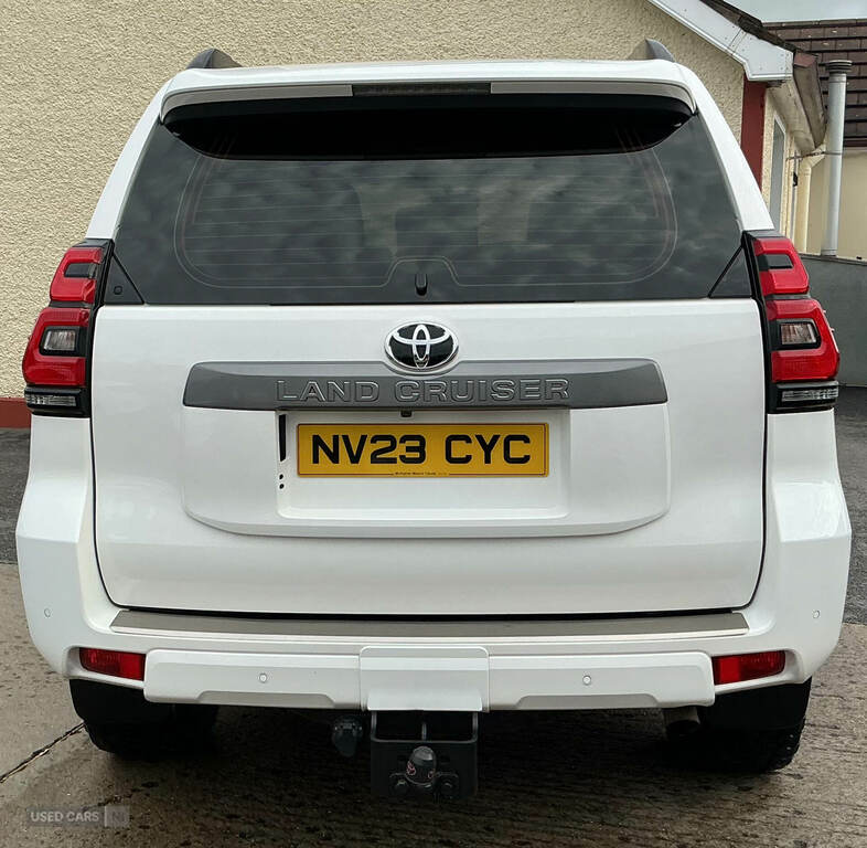 Toyota Land Cruiser 2.8 D-4d 204 Active 7 Seats White #4