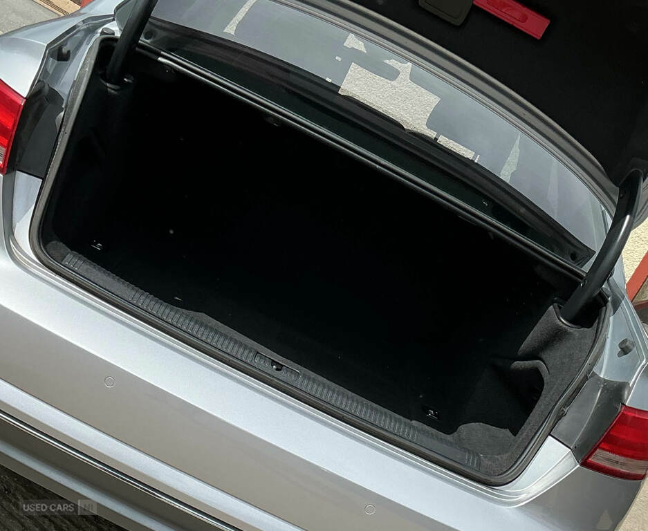 Audi A4 2.0 Tdi Ultra Se Silver #6