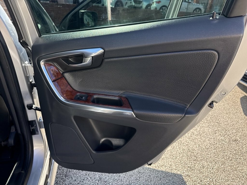 Volvo XC60  Black #33