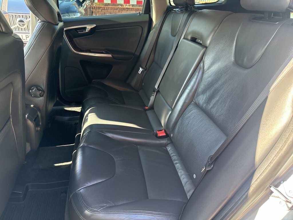 Volvo XC60  Black #17