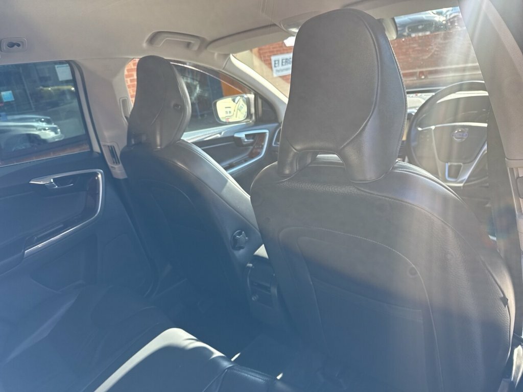 Volvo XC60  Black #16