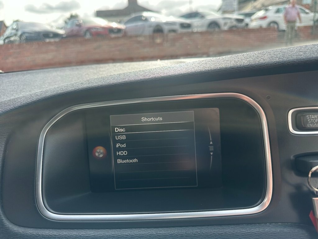 Volvo V40 Momentum Blue #27