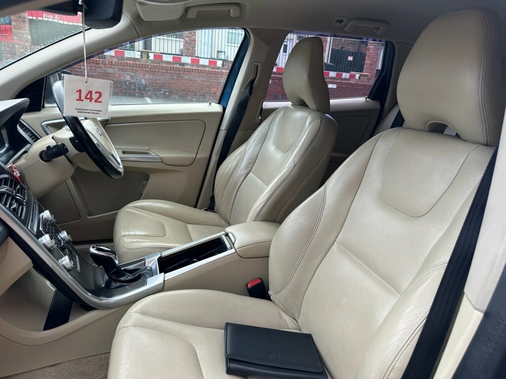 Volvo XC60 2.4L R-design Nav Grey #13