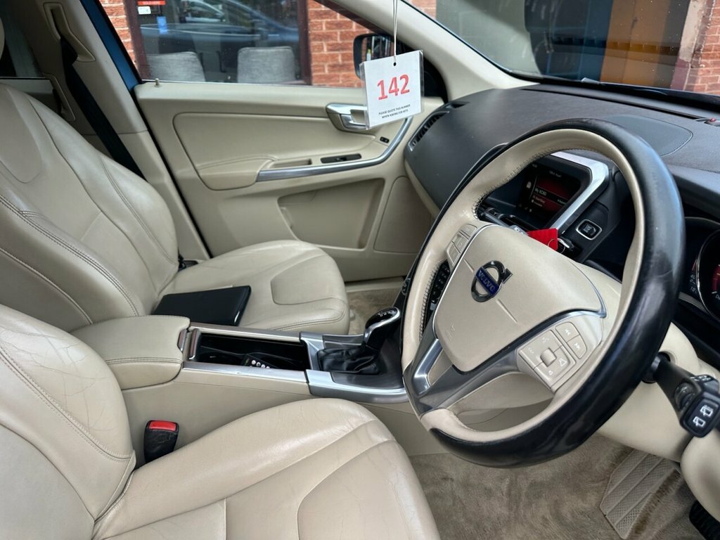 Volvo XC60 2.4L R-design Nav Grey #28