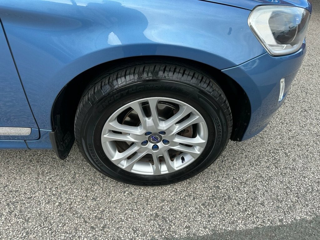 Volvo XC60 2.4L R-design Nav Grey #10