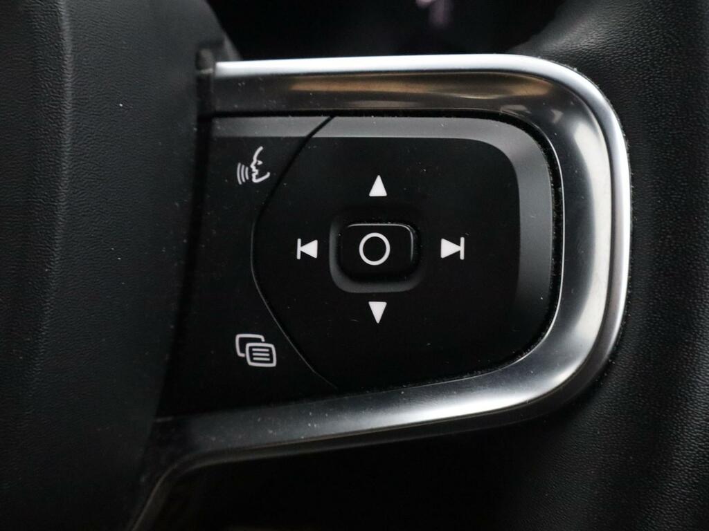 Volvo XC40 R-design D3 #34