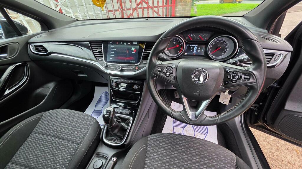 Vauxhall Astra 1.4I Turbo Elite Nav Hatchback E Red #17