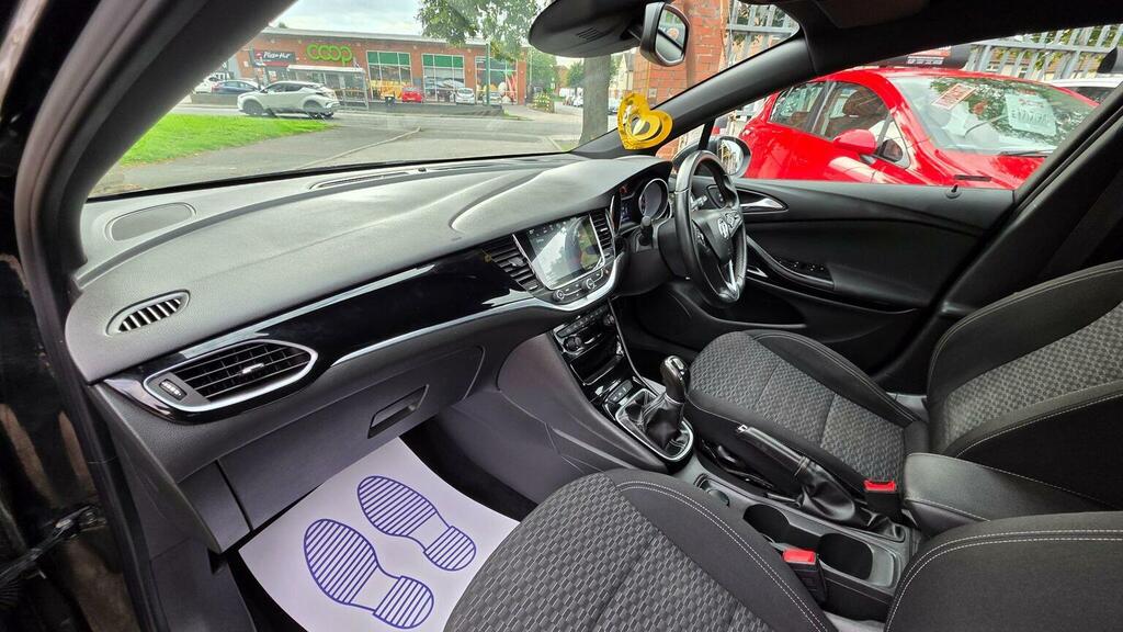 Vauxhall Astra 1.4I Turbo Elite Nav Hatchback E Red #26