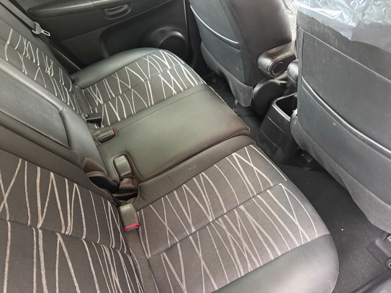 Kia Venga 4 Silver #12