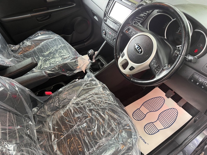 Kia Venga 4 Silver #10