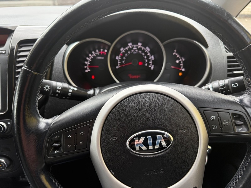 Kia Venga 4 Silver #14