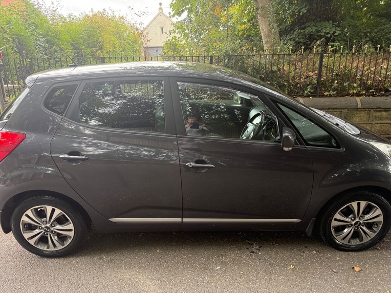 Kia Venga 4 Silver #8