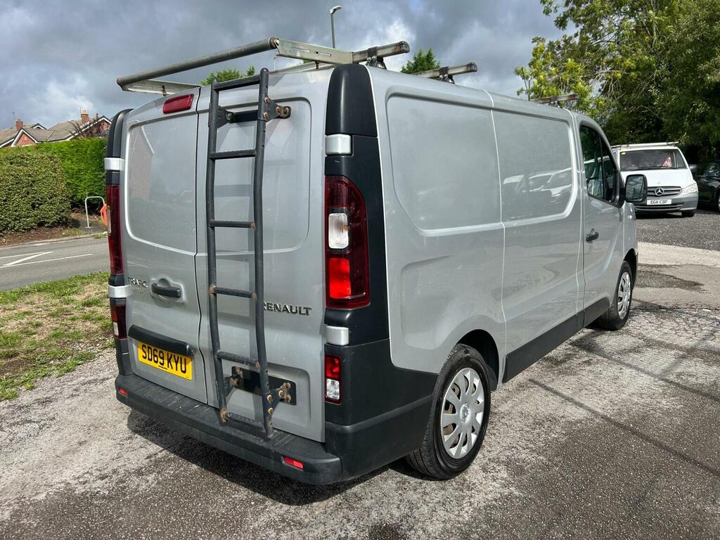 Renault Trafic 1.6 Dci 27 Business Swb Standard Roof Euro 6 Silver #4