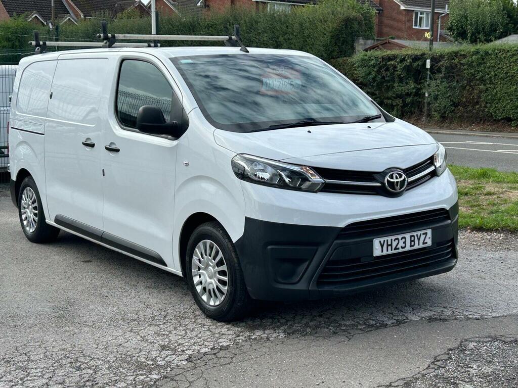 Toyota PROACE 1.5D Icon Medium Panel Van Mwb Euro 6 Ss 6Dr White #3
