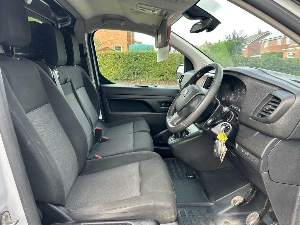 Toyota PROACE 1.5D Icon Medium Panel Van 6Dr Mwb E White #12