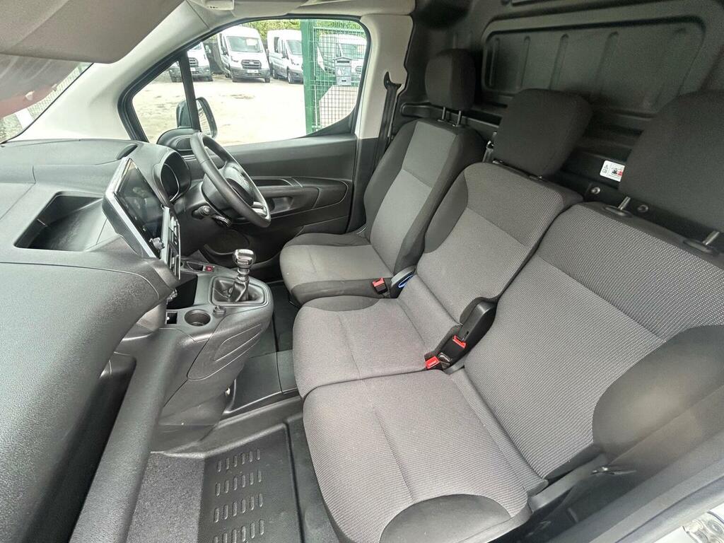 Citroen Berlingo Driver Pro White #10