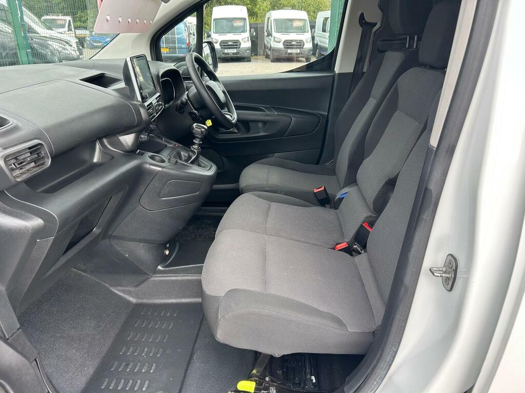 Citroen Berlingo Driver Pro White #11