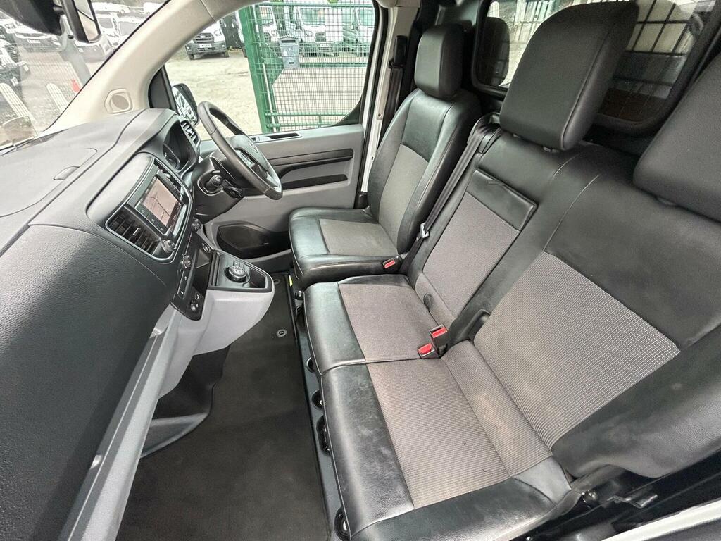 Toyota PROACE D Icon White #13