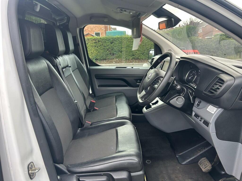 Toyota PROACE D Icon White #15