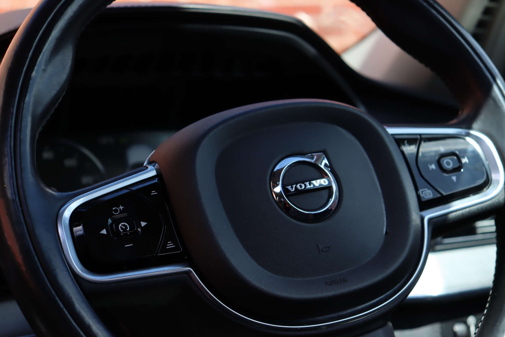Volvo XC90 D5 Awd R-design Red #26