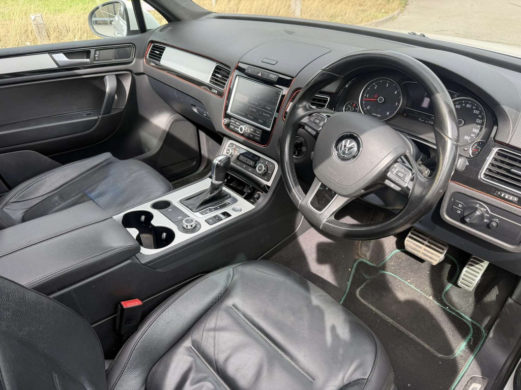 Volkswagen Touareg V6 R-line Tdi Bluemotion Technology 4Wd  #2